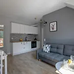 Guest house Na Skraju Lasu E-apart 3*