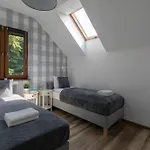 Guest house Na Skraju Lasu E-apart