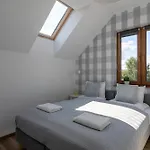Guest house Na Skraju Lasu E-apart 3*