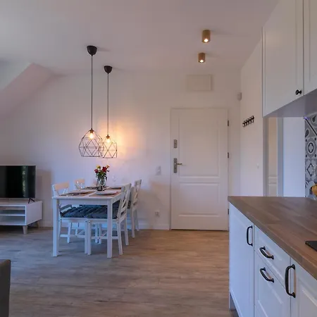 Affittacamere Na Skraju Lasu E-apart 3*