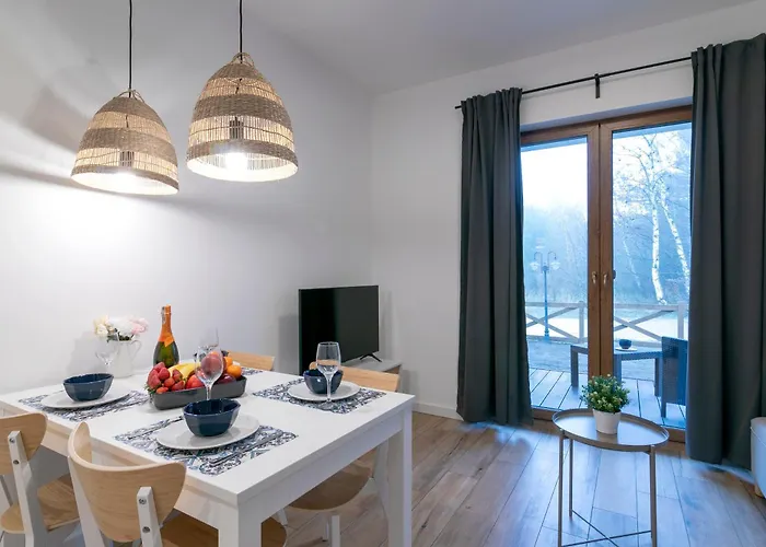 بيت ضيافة Na Skraju Lasu E-apart 3*