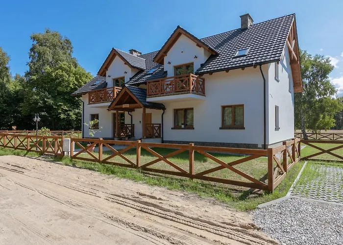 بيت ضيافة Na Skraju Lasu E-apart 3*