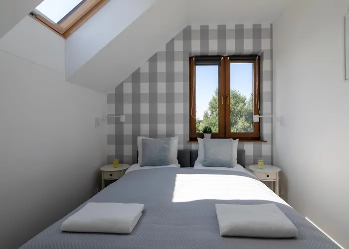 بيت ضيافة Na Skraju Lasu E-apart 3*